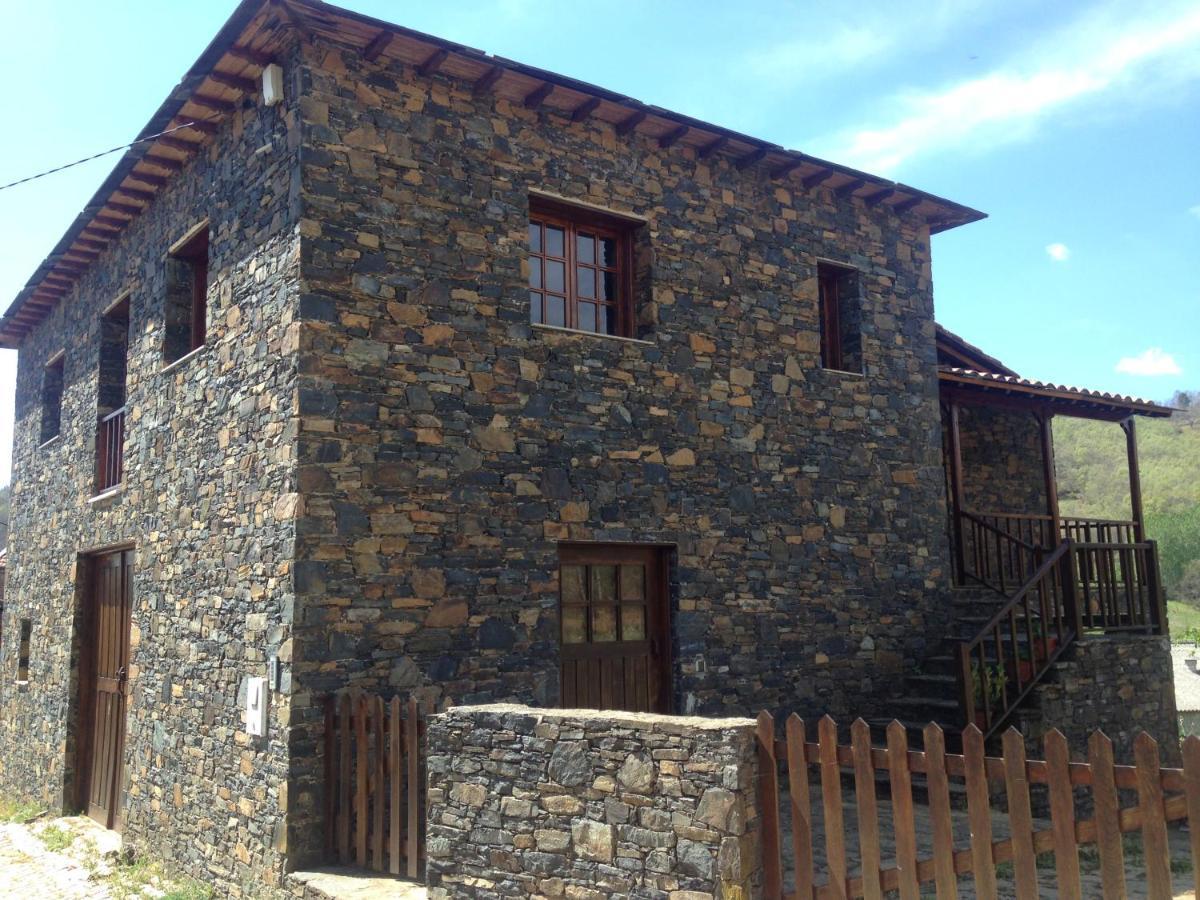 Casa Do Rebelhe